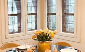 Le Faubourg Suites